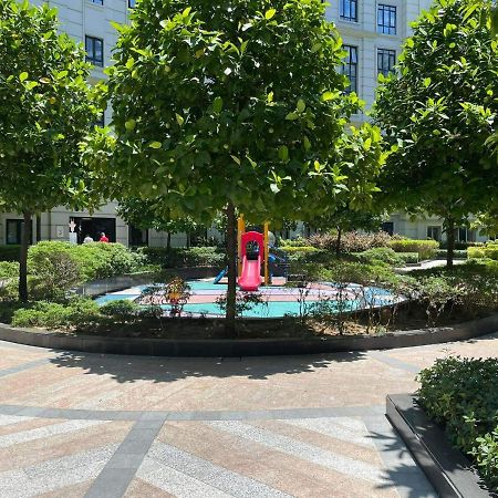 Studio Condo Building 81 Newport Boulevard 마닐라 외부 사진