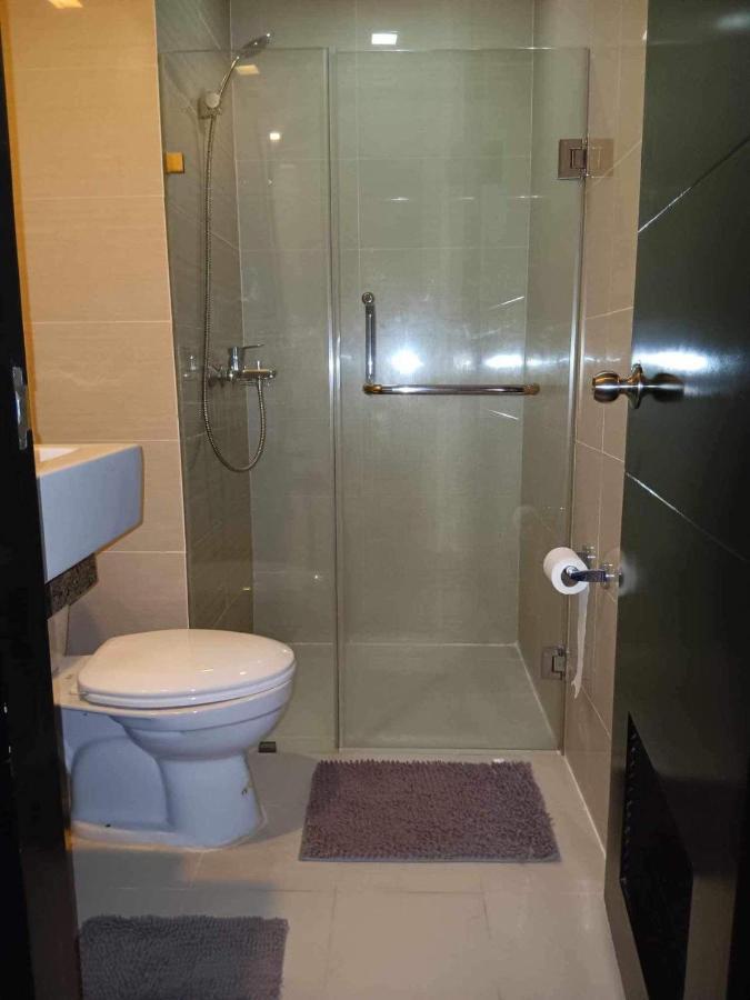 Studio Condo Building 81 Newport Boulevard 마닐라 외부 사진
