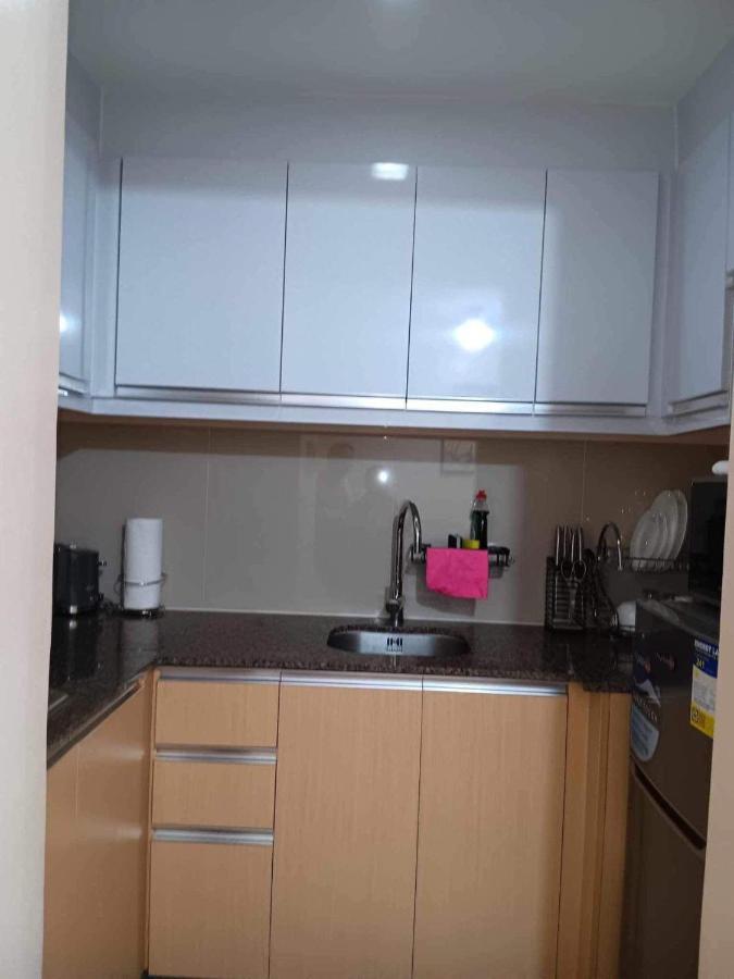 Studio Condo Building 81 Newport Boulevard 마닐라 외부 사진