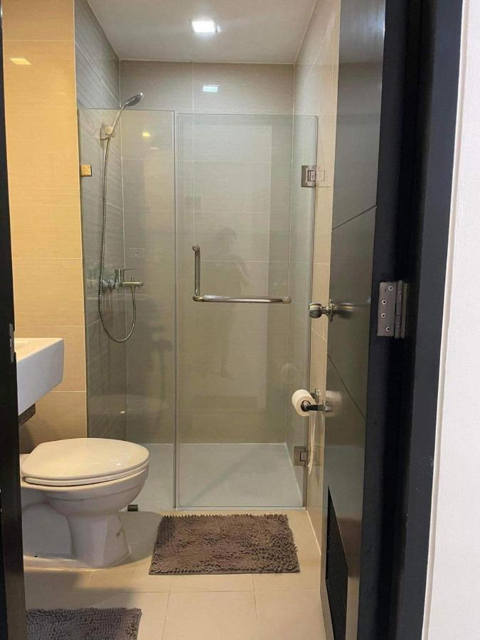 Studio Condo Building 81 Newport Boulevard 마닐라 외부 사진